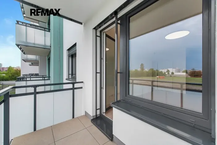Pronájem bytu 2+kk, Praha - Strašnice, Strančická, 48 m2