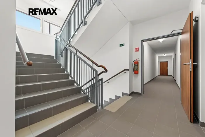 Pronájem bytu 2+kk, Praha - Strašnice, Strančická, 48 m2