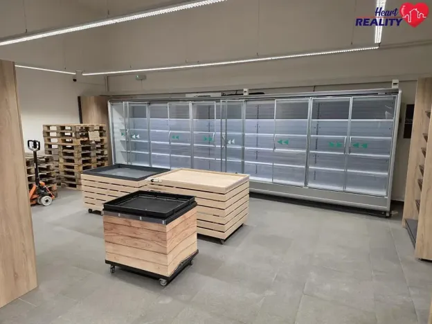Pronájem obchodního prostoru, Hranice, Masarykovo náměstí, 198 m2
