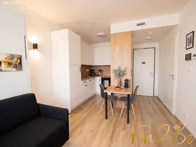 Prodej bytu 1+kk, Praha - Smíchov, Plzeňská, 22 m2