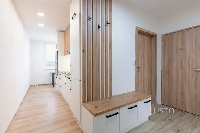 Pronájem bytu 2+1, Zlín, L. Váchy, 54 m2