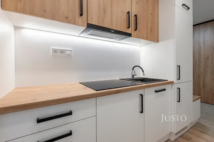 Pronájem bytu 2+1, Zlín, L. Váchy, 54 m2
