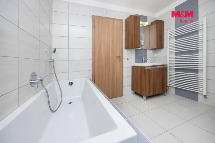 Prodej bytu 3+kk, Pardubice - Zelené Předměstí, Hronovická, 119 m2
