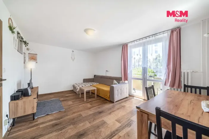 Prodej bytu 3+1, Plzeň - Lobzy, Rokycanská, 64 m2