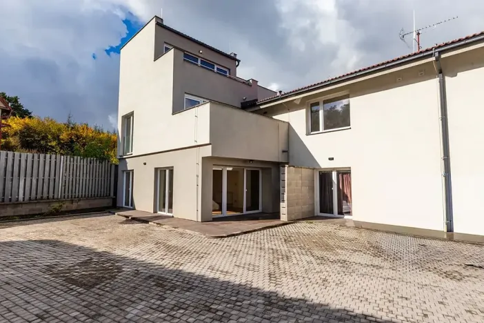 Prodej činžovního domu, Benešov, Pod Hřbitovem, 470 m2