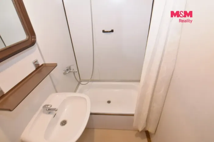Prodej bytu 1+kk, Ústí nad Labem - Krásné Březno, Žežická, 32 m2