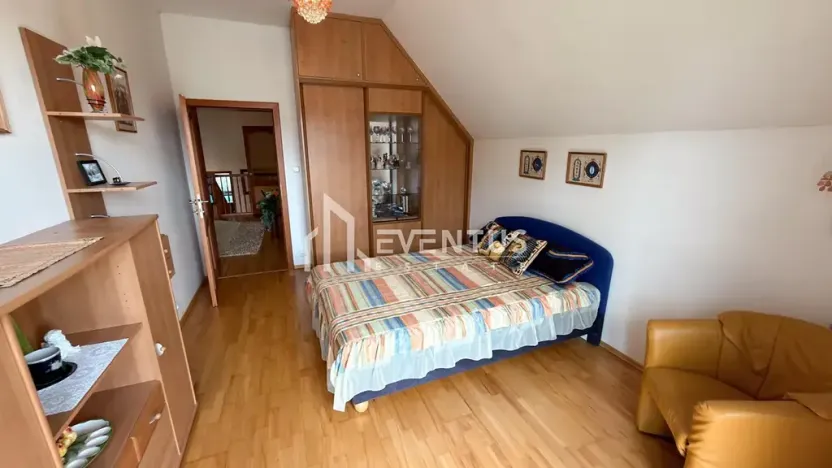 Prodej rodinného domu, Praha - Lysolaje, Nad Helmrovkou, 300 m2