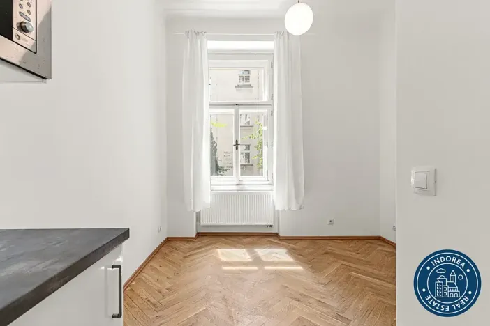 Pronájem bytu 2+kk, Praha - Vinohrady, Máchova, 32 m2