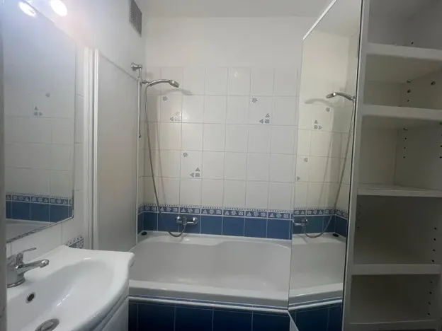 Prodej bytu 2+1, Praha, K lučinám, 54 m2