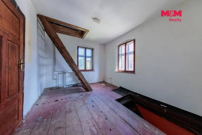 Prodej rodinného domu, Oloví, Pplk. Sochora, 140 m2