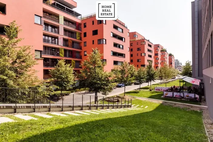 Pronájem bytu 3+kk, Praha - Holešovice, V přístavu, 103 m2