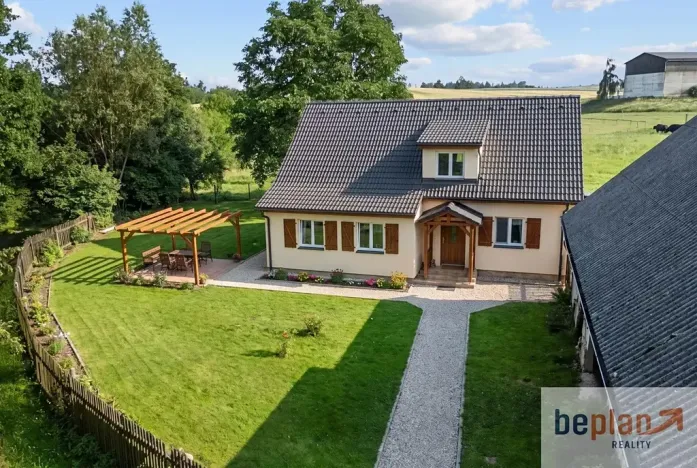 Prodej rodinného domu, Štoky, 270 m2