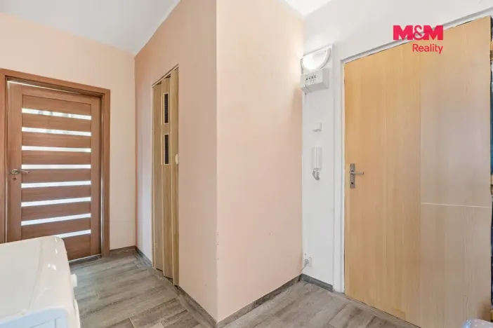 Prodej bytu 2+1, Klášterec nad Ohří - Miřetice u Klášterce nad Ohří, Lesní, 50 m2