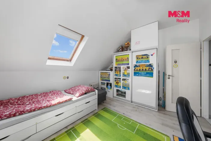 Prodej rodinného domu, Chlumec, Chlumecká, 260 m2