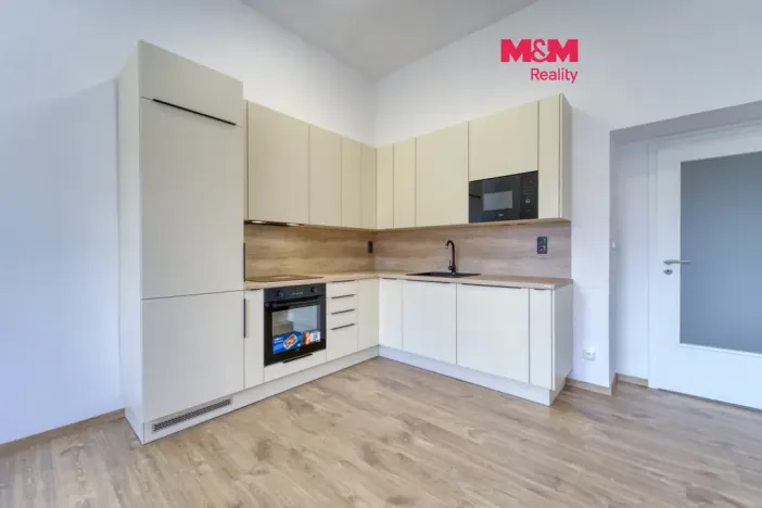Pronájem bytu 2+kk, Plzeň - Jižní Předměstí, Kardinála Berana, 60 m2