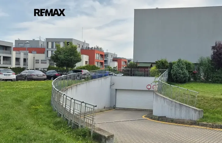 Pronájem bytu 2+kk, Praha - Pitkovice, Pečárková, 52 m2