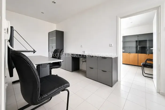 Prodej ordinace, Křižanov, Benešovo náměstí, 530 m2