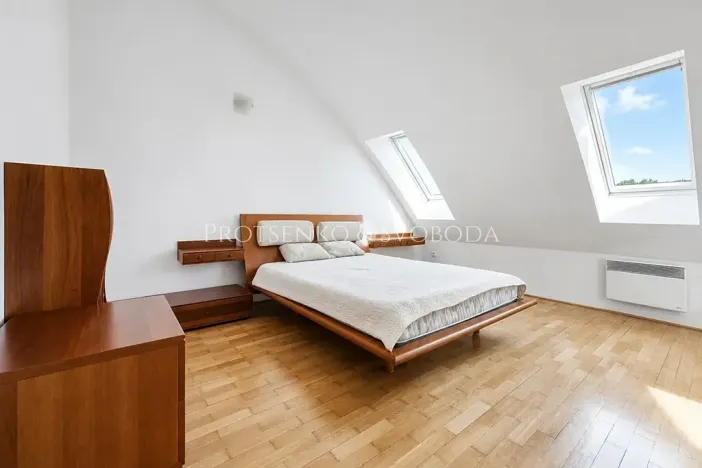 Prodej vily, Křižanov, Benešovo náměstí, 530 m2