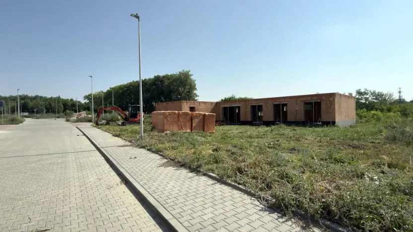 Prodej pozemku, Mikulov, Slovácké brigády, 721 m2
