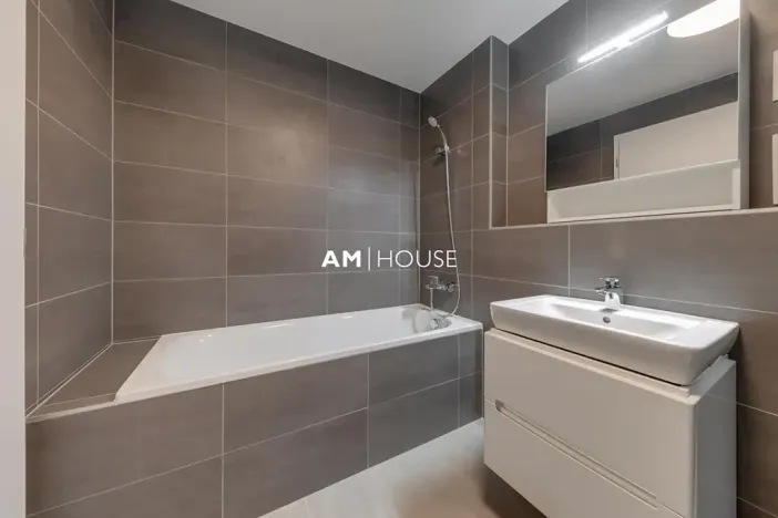 Pronájem bytu 1+kk, Praha - Strašnice, Zvěřinova, 37 m2