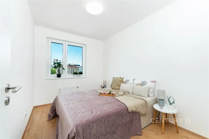Prodej bytu 2+kk, Praha, Arnošta Staňka, 47 m2