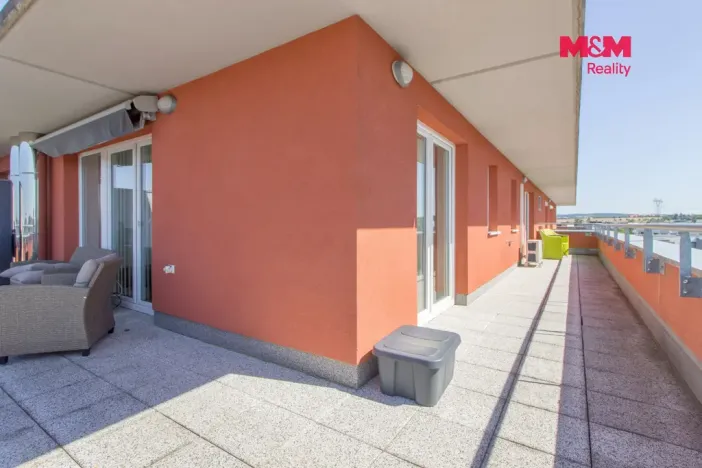 Pronájem bytu 2+kk, Praha - Pitkovice, Penízovková, 58 m2