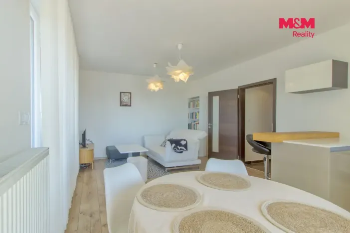 Pronájem bytu 2+kk, Praha - Pitkovice, Penízovková, 58 m2