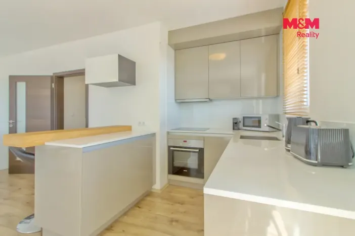 Pronájem bytu 2+kk, Praha - Pitkovice, Penízovková, 58 m2