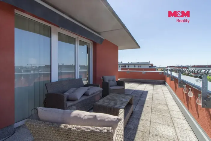 Pronájem bytu 2+kk, Praha - Pitkovice, Penízovková, 58 m2