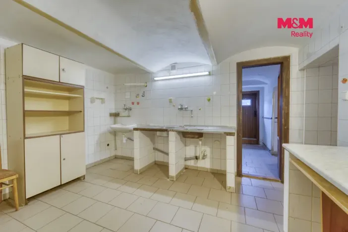 Prodej komerčního pozemku, Vráž, 16101 m2