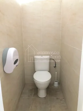 Pronájem kanceláře, Praha - Karlín, Thámova, 36 m2