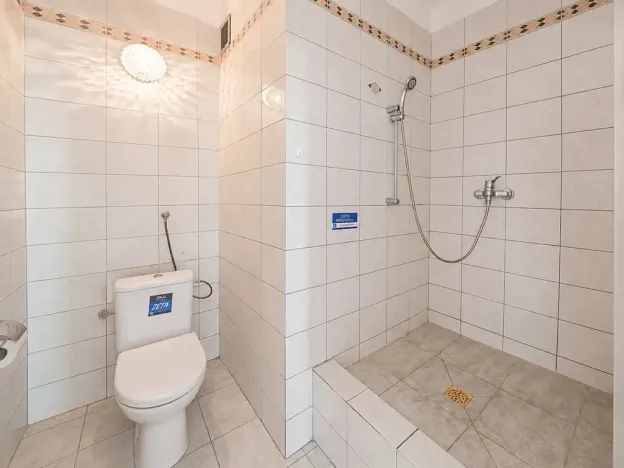 Pronájem vily, Praha - Braník, U háje, 380 m2