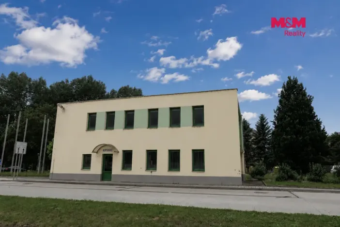 Pronájem kanceláře, Králův Dvůr, V Lukách, 200 m2