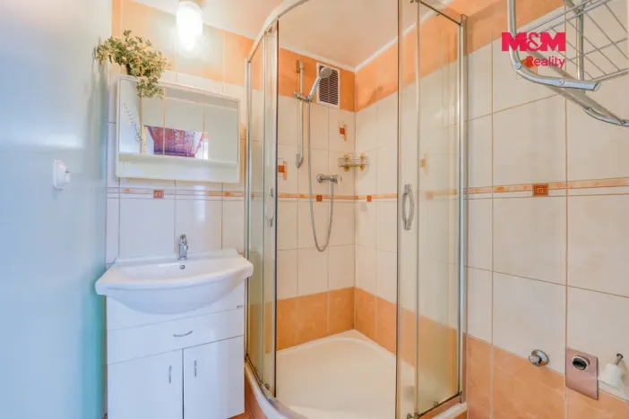 Prodej bytu 3+1, Karlovy Vary, Svatošská, 82 m2