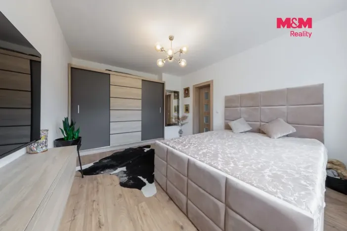 Prodej bytu 2+kk, Kraslice, Školní, 52 m2