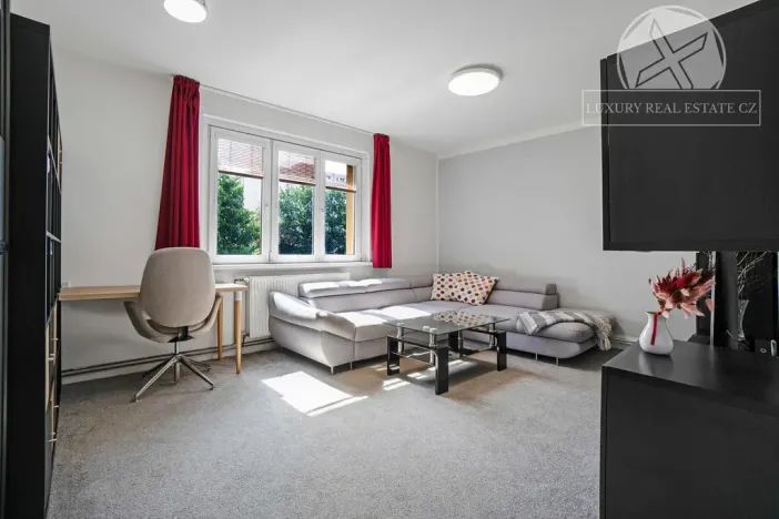 Prodej bytu 2+1, Praha - Strašnice, Na padesátém, 55 m2