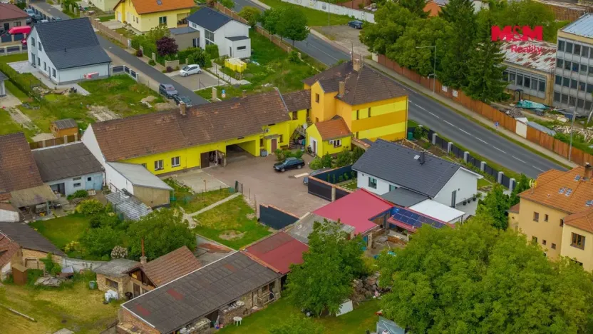 Prodej činžovního domu, Černčice, Husova, 732 m2