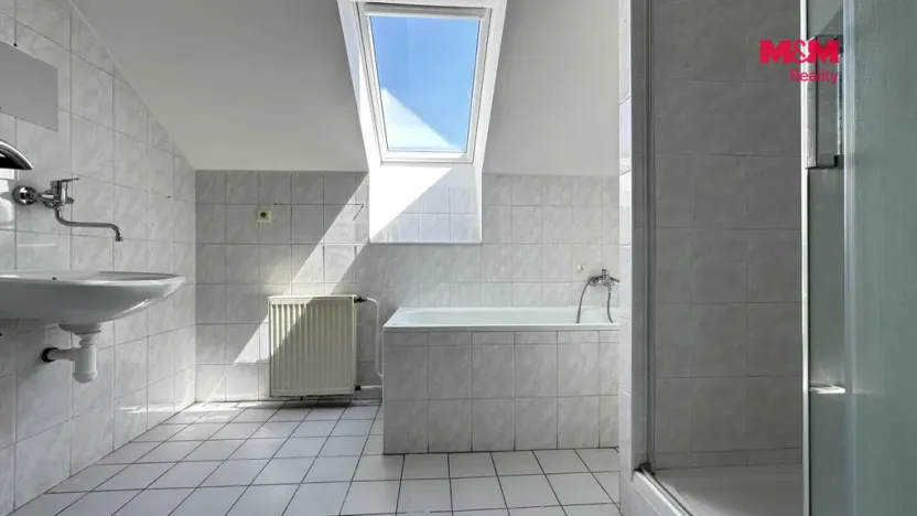 Pronájem činžovního domu, Bradlec, K Oboře, 280 m2