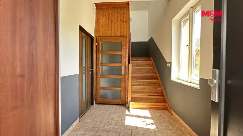 Pronájem činžovního domu, Bradlec, K Oboře, 280 m2