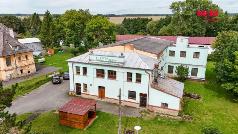 Prodej výrobních prostor, Černošín, 1100 m2