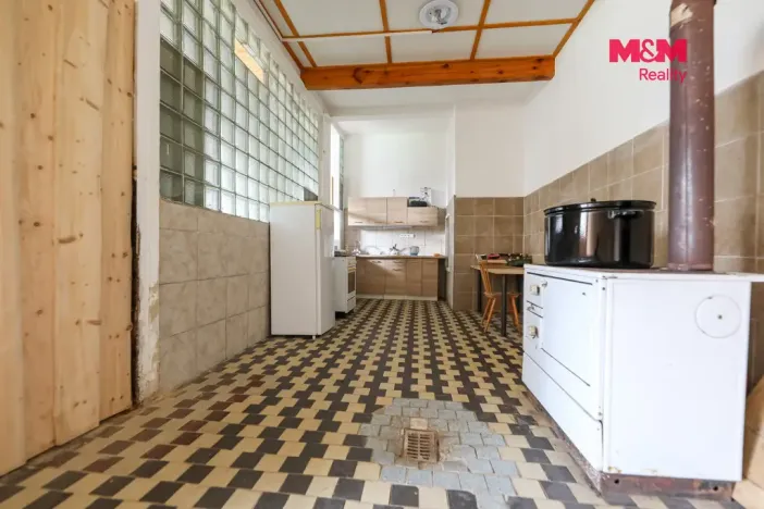 Prodej výrobních prostor, Černošín, 1100 m2