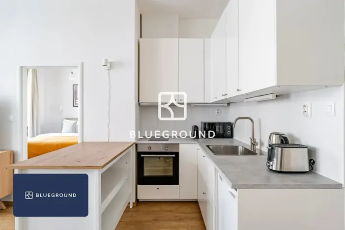 Pronájem bytu 2+kk, Praha - Vinohrady, Sarajevská, 42 m2