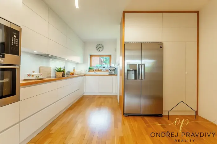 Prodej rodinného domu, Liteň, Karlštejnská, 237 m2
