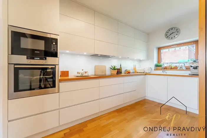 Prodej rodinného domu, Liteň, Karlštejnská, 237 m2