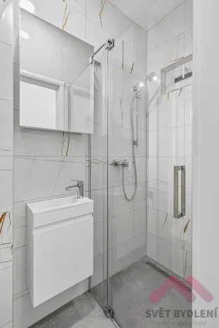 Pronájem bytu 1+kk, Praha - Žižkov, Biskupcova, 25 m2