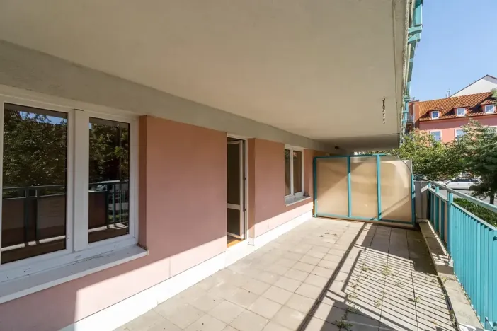 Pronájem bytu 2+kk, Praha - Strašnice, Gutova, 65 m2