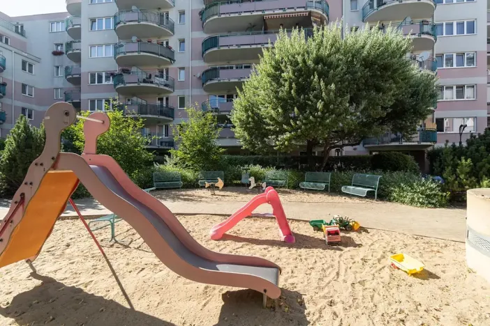 Pronájem bytu 2+kk, Praha - Strašnice, Gutova, 65 m2