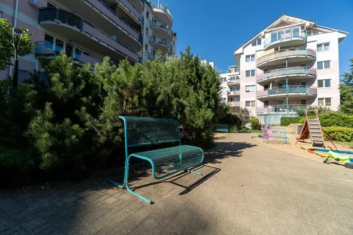 Pronájem bytu 2+kk, Praha - Strašnice, Gutova, 65 m2