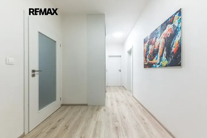 Prodej bytu 5+kk, Praha - Modřany, K Vystrkovu, 134 m2