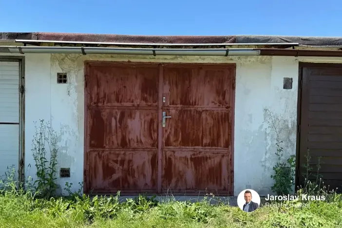 Prodej garáže, Jičín, Konecchlumského, 16 m2